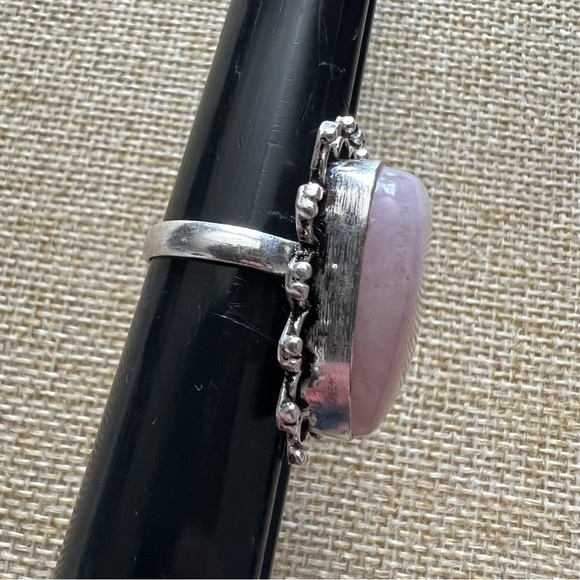 New Rose Quartz Crystal Stone Silver Overlay Ring Size 7.25 - Picture 3 of 7